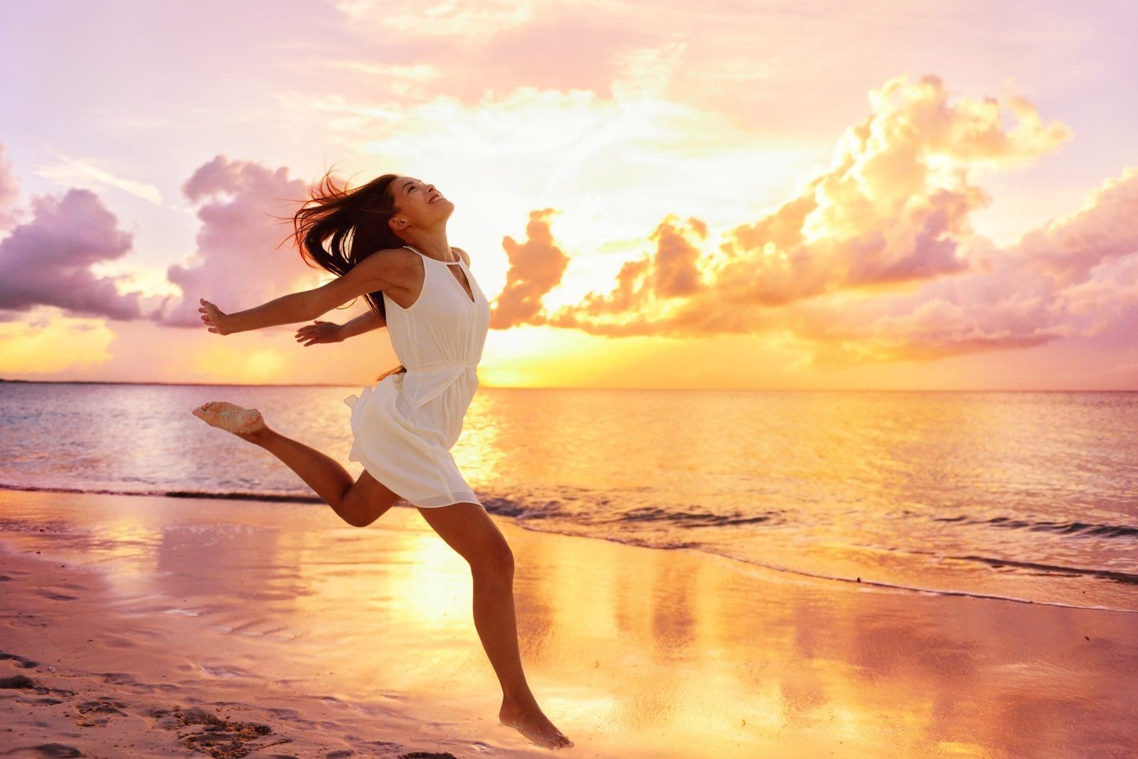 Freedom wellness happiness concept - happy woman - dreamstime_xxl_67067909